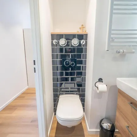 Ferienwohnung-in-malente-fuer-1-person-1-og-mit-balkon-wlan-mede0202 * Malente